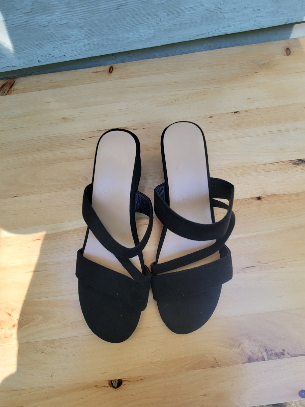 Black Strappy Block Heel Sandals - Minimalist Open Toe Slip-On